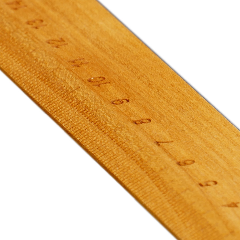 schreibgefuehl-holzlineal-lineal-20-cm-detail